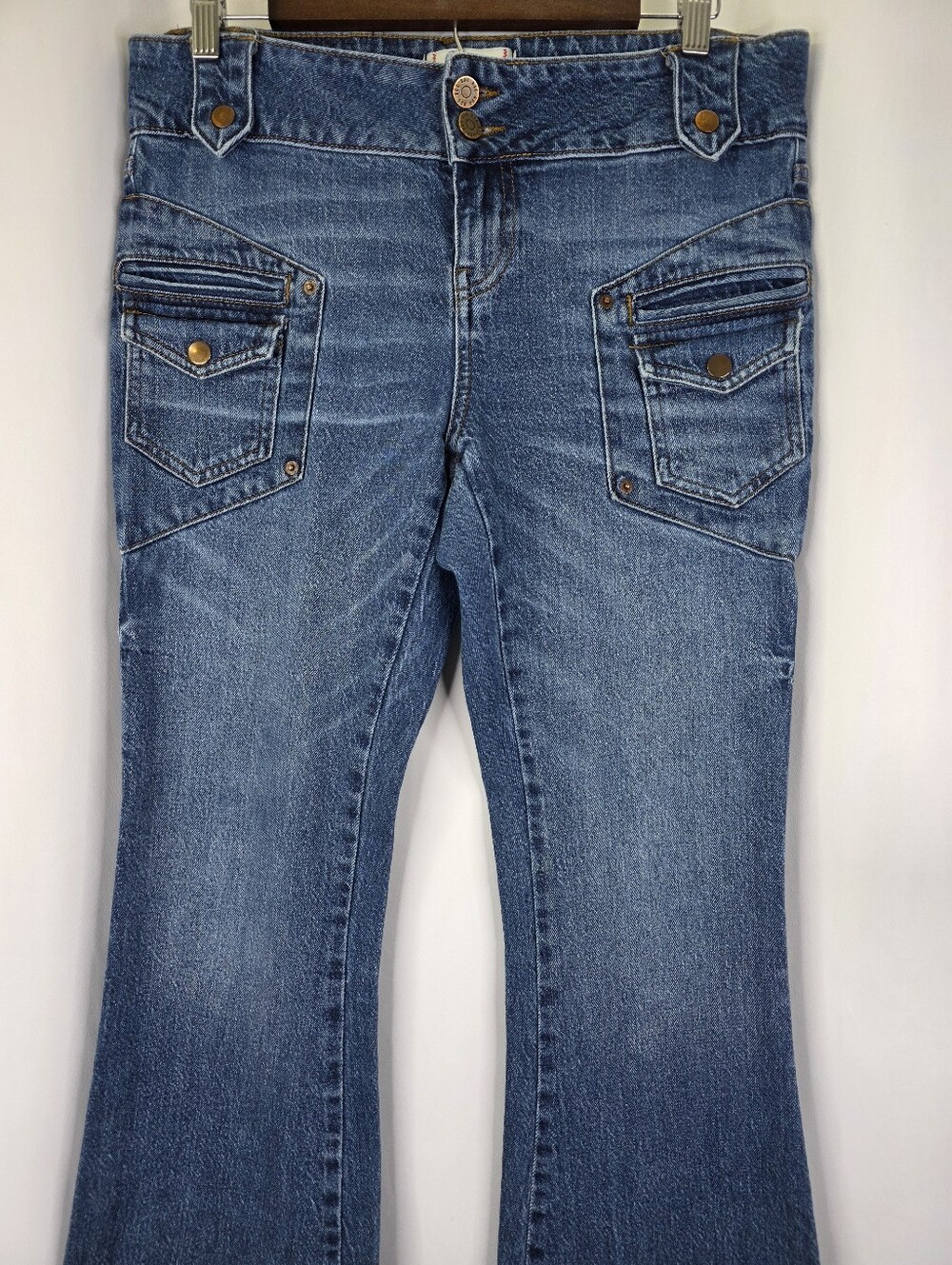 Urban Outfitters BDG Women’s Size 28 Micro Flare Utility Denim Jeans Mid Rise - Picture 5 of 15